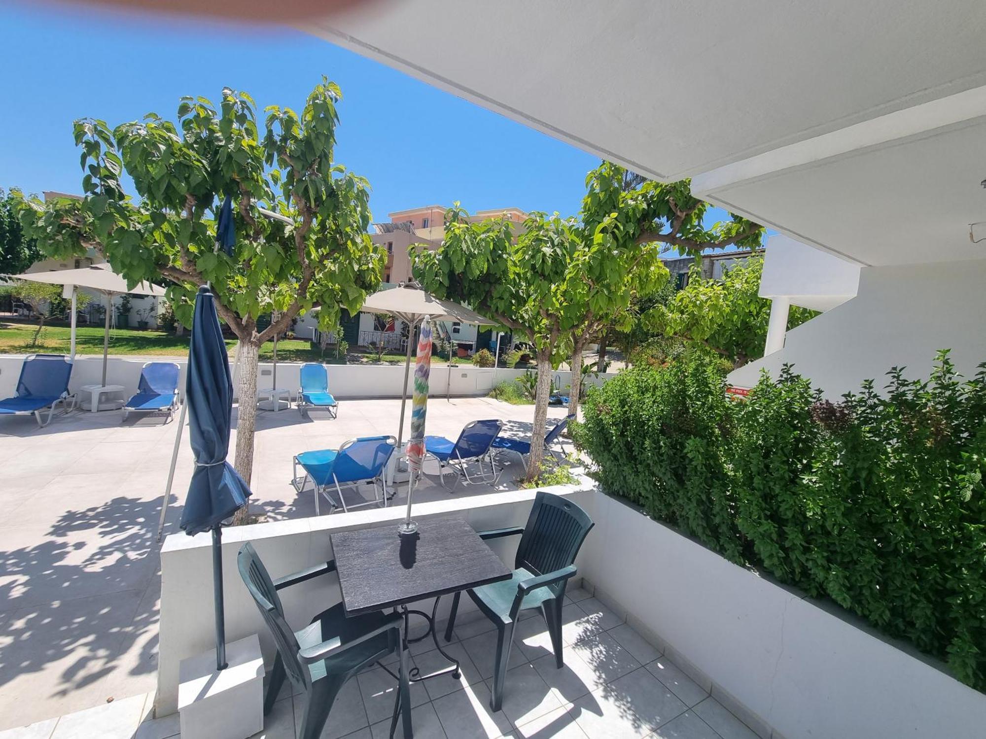 Leonidas Studios & Apartments Georgioupoli Buitenkant foto